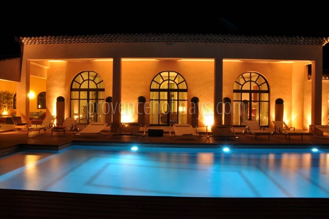 Villa mit Blick auf den Golf von Saint-Tropez - Schwimmbad