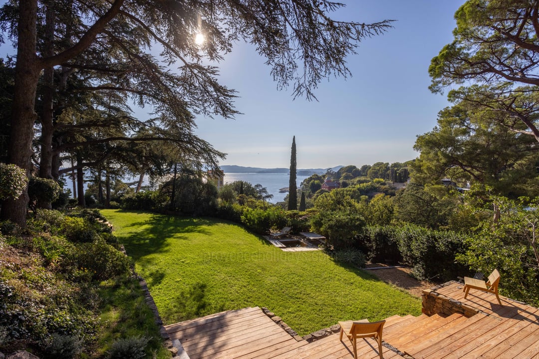 Nature and comfort just a stone's throw from the sea