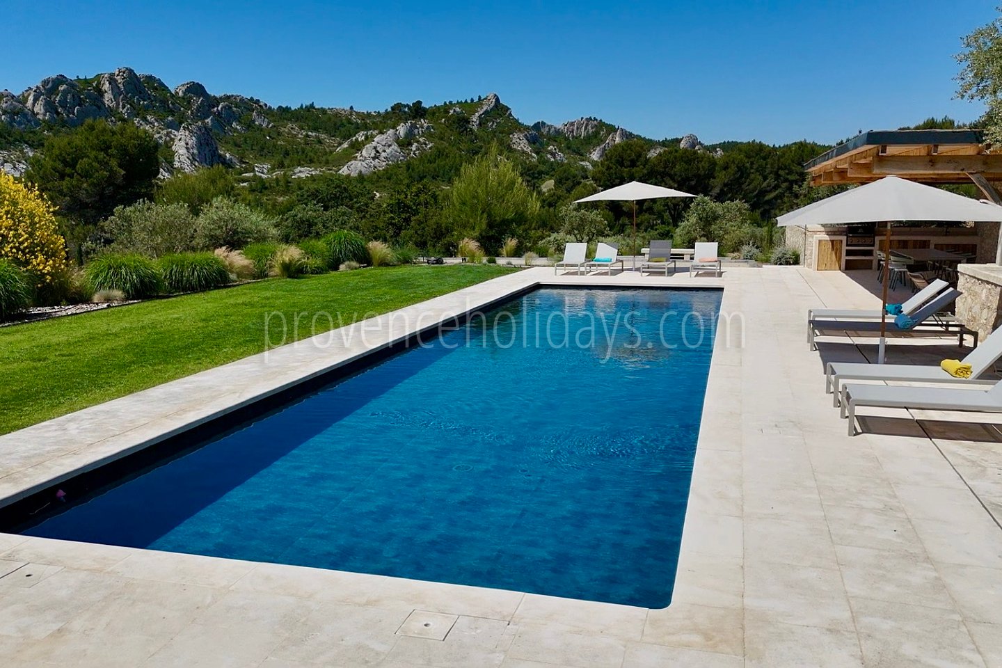 72 - Le Loup des Alpilles: Villa: Pool