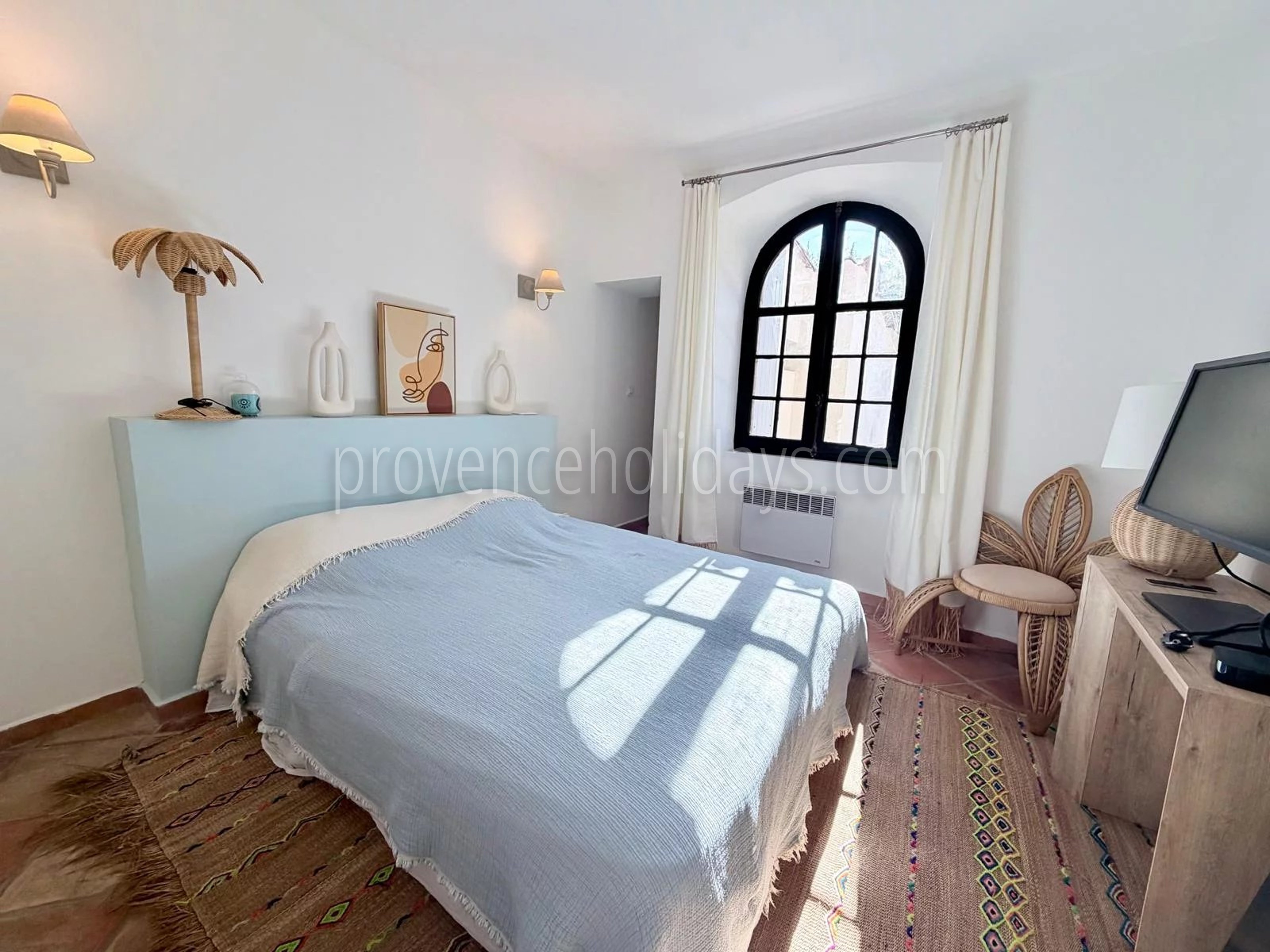 12 - Single-storey mas in Gassin: Villa: Bedroom