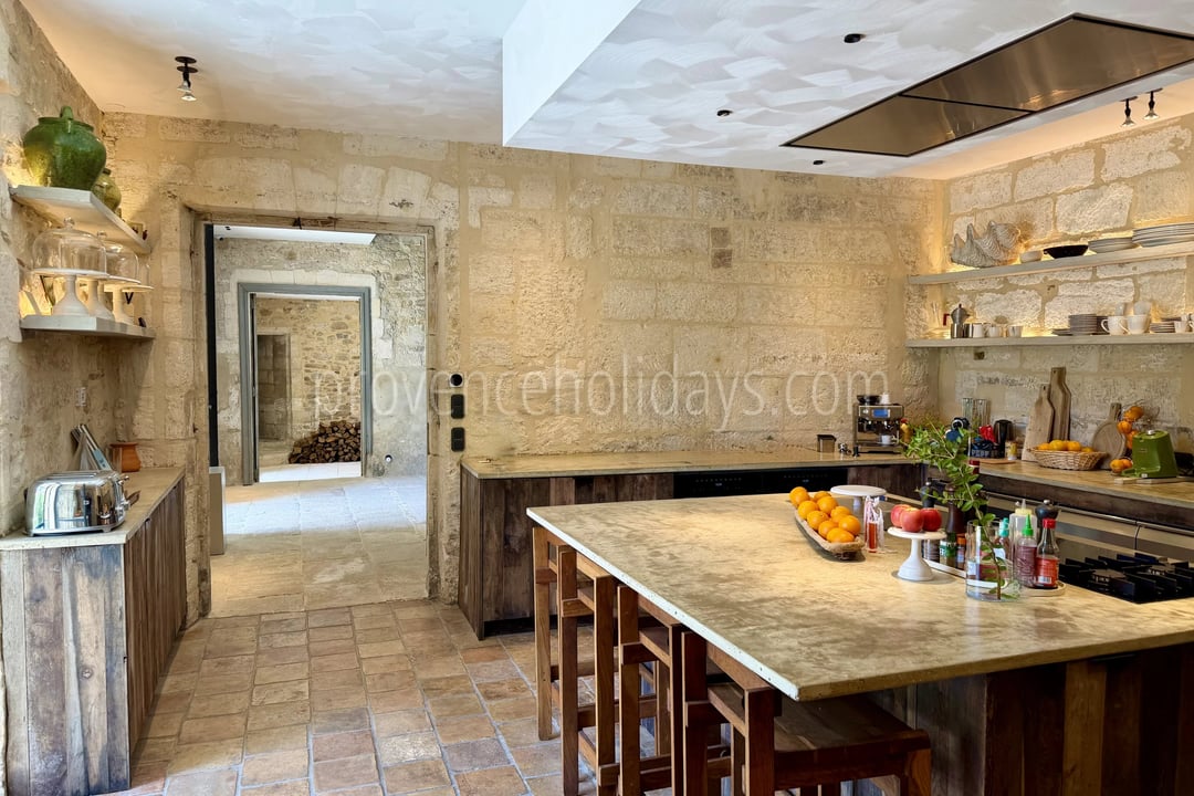 15 - Restored residence in Saint-Rémy-de-Provence: Villa: Interior