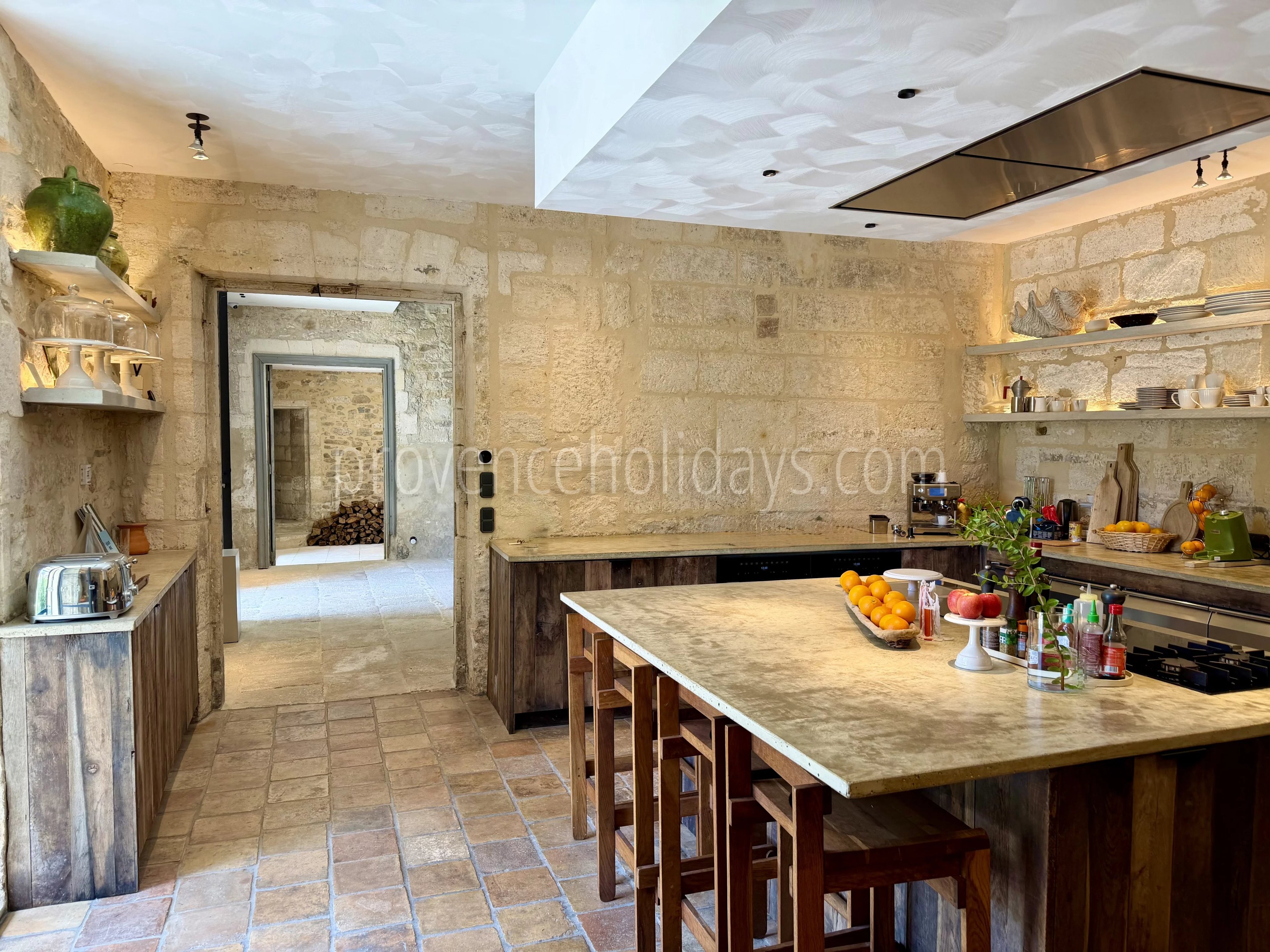 15 - Restored residence in Saint-Rémy-de-Provence: Villa: Interior