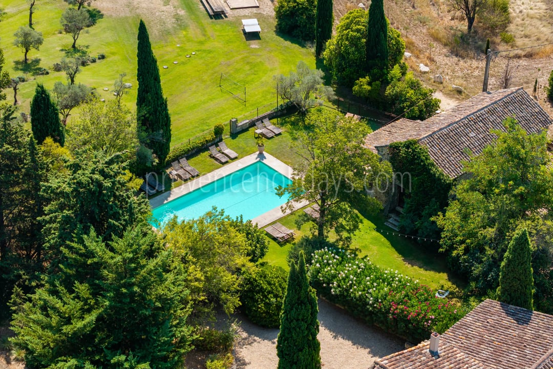 23 - Hameau en pierre à L\'Isle-sur-la-Sorgue: Villa: Pool
