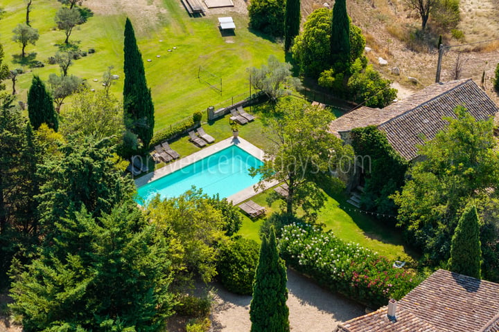 23 - Hameau en pierre à L\'Isle-sur-la-Sorgue: Villa: Pool