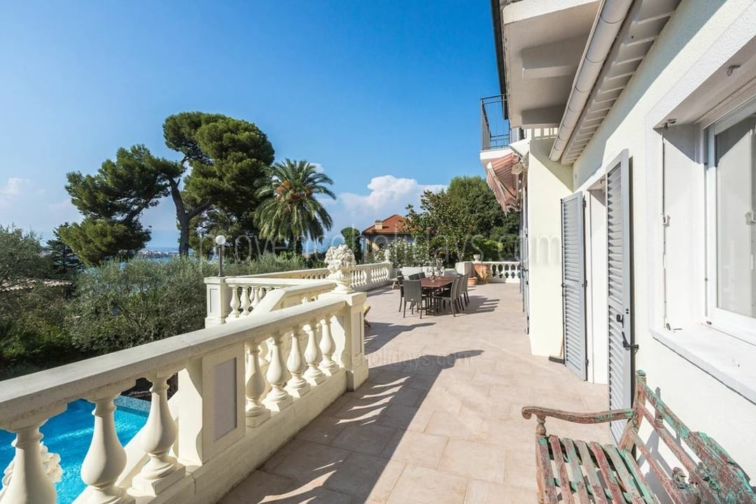 4 - Villa Cap d\'Antibes: Villa: Exterior