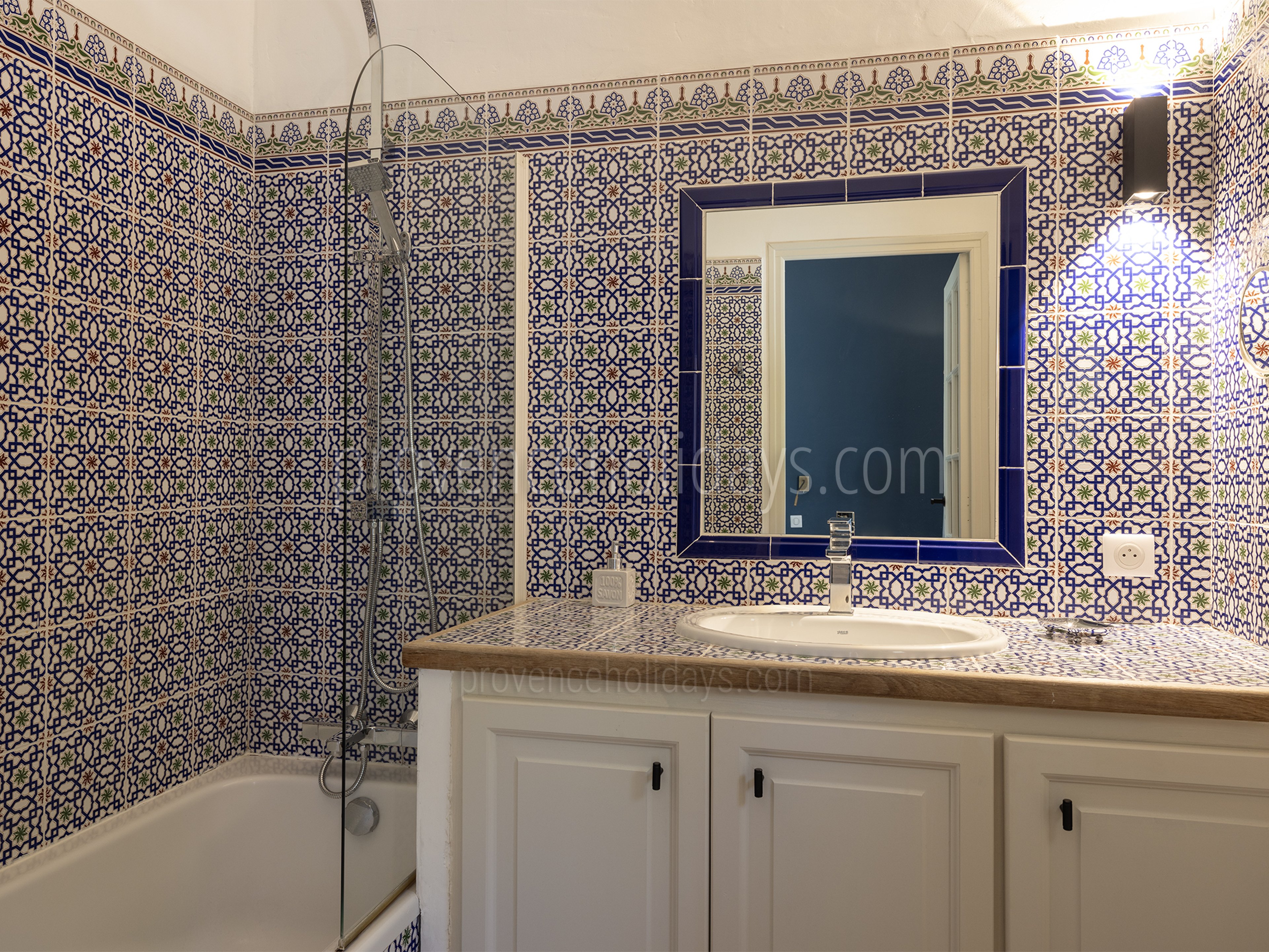 35 - Mas Vernet: Villa: Bathroom
