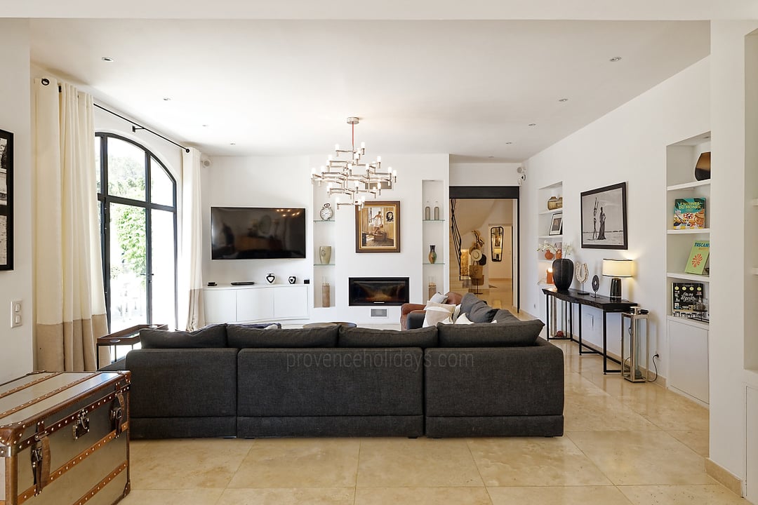 32 - Mas Aurelia: Villa: Interior