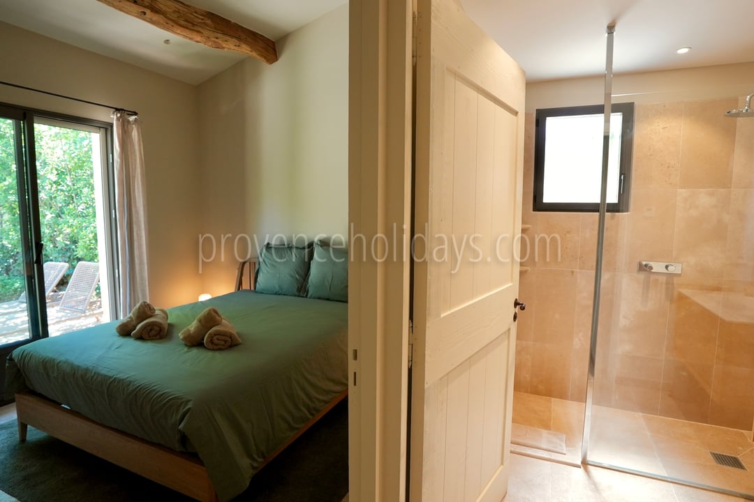43 - La Saint-Rémoise: Villa: Bedroom 2