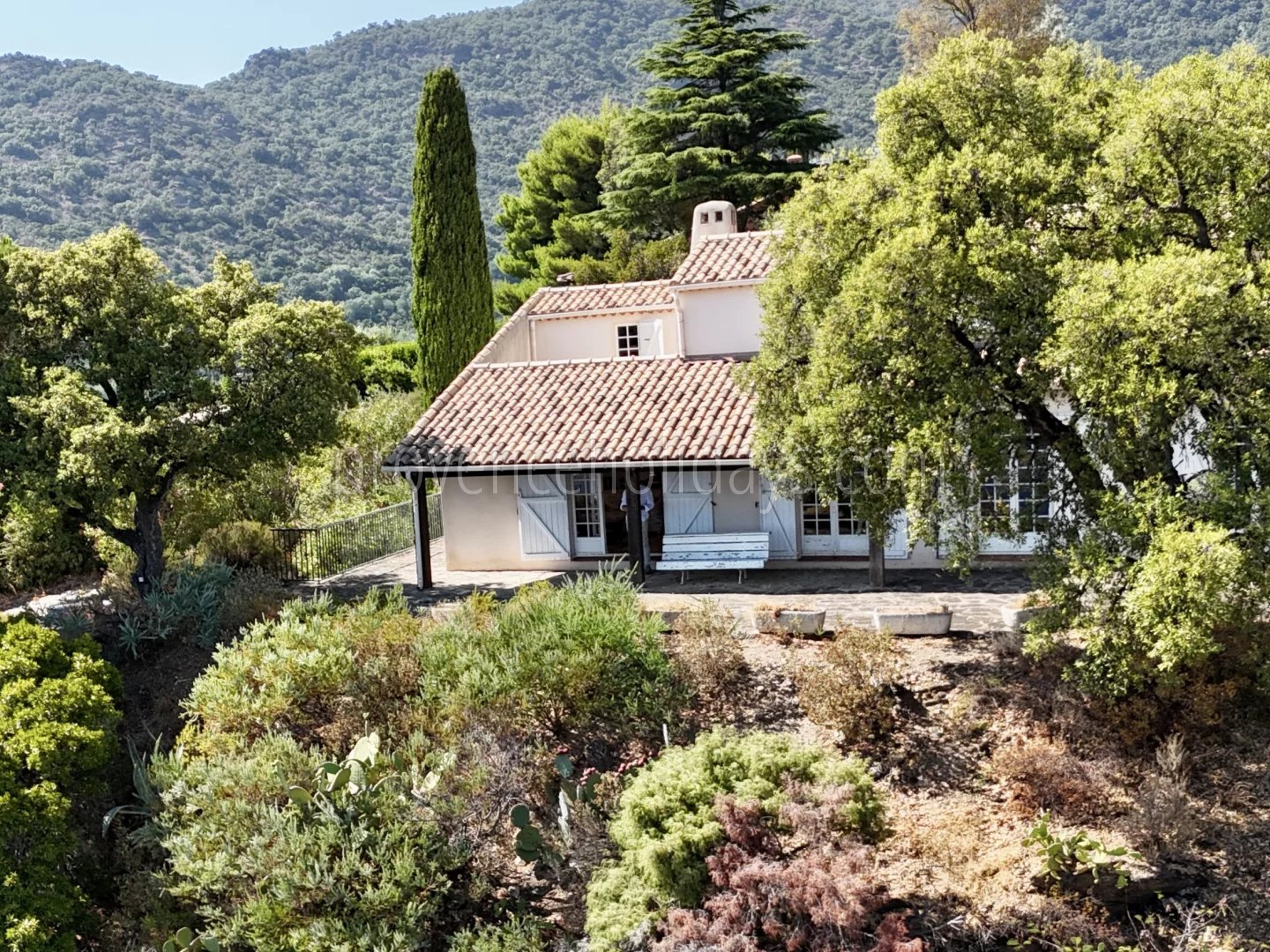 26 - Woning uit de jaren 70 in Rayol-Canadel-sur-Mer: Villa: Exterior