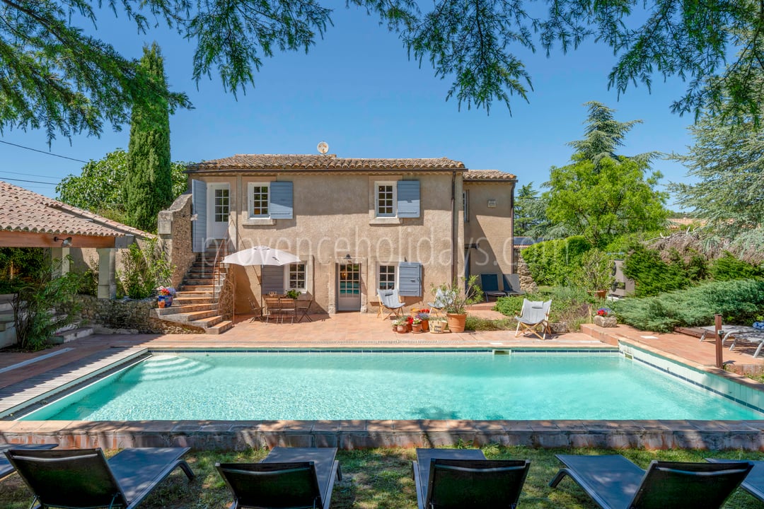 Renoviertes provenzalisches Bauernhaus mit Pool