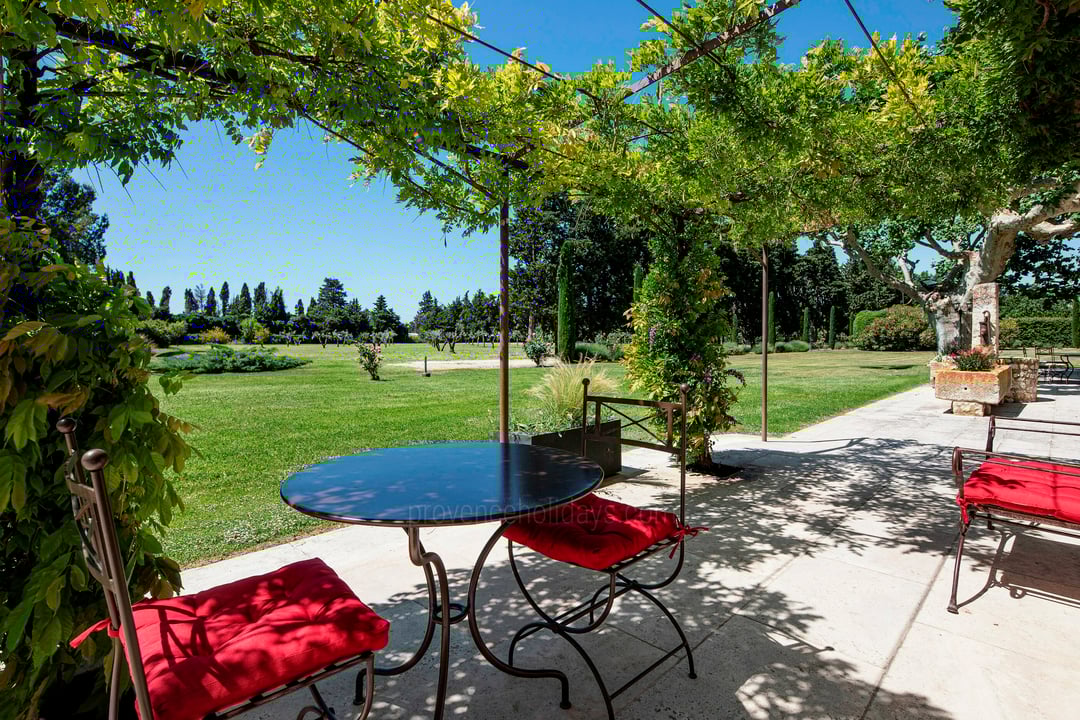 18 - Mas Luna: Villa: Exterior