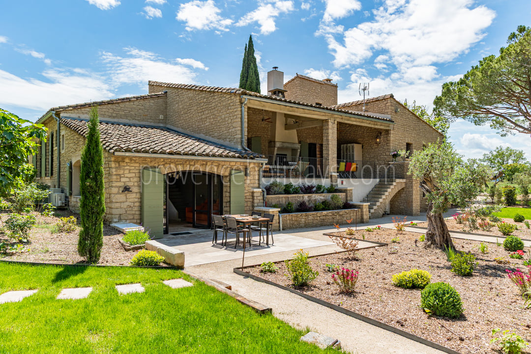 19 - Mas des Cistes: Villa: Exterior