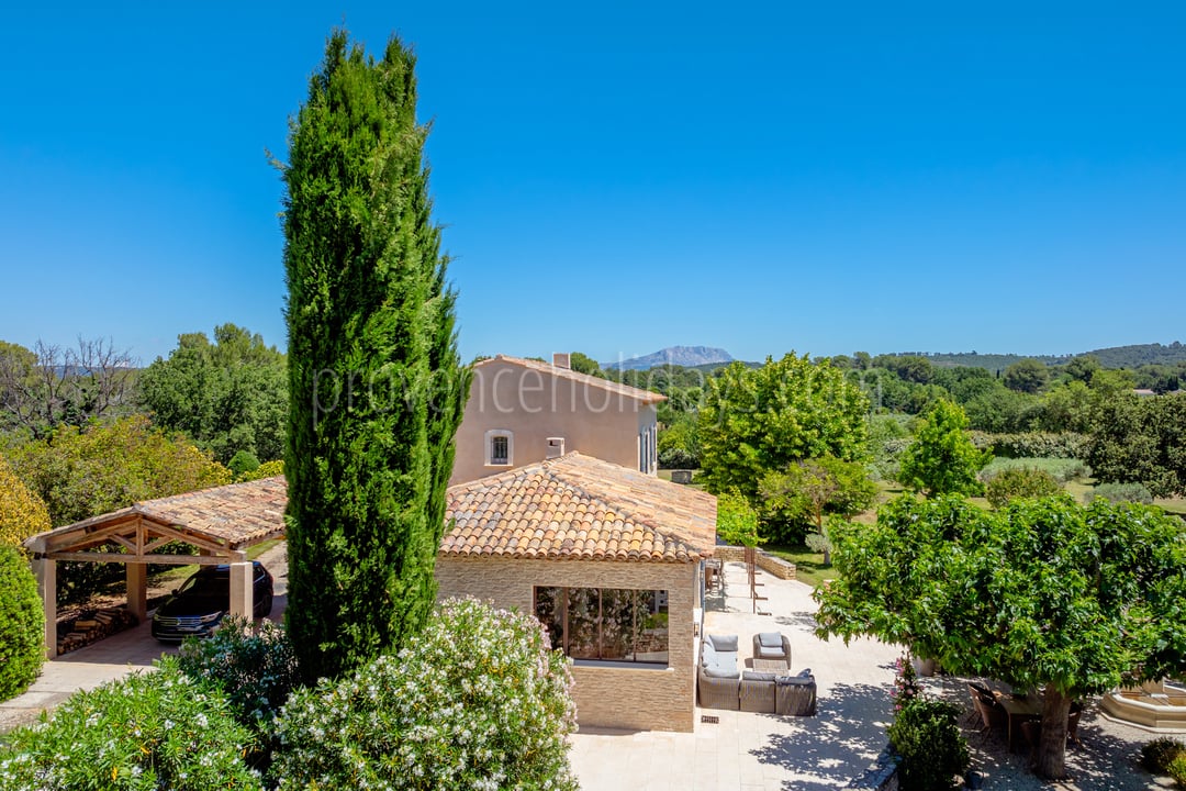 100 - Horizon Sainte-Victoire: Villa: Exterior