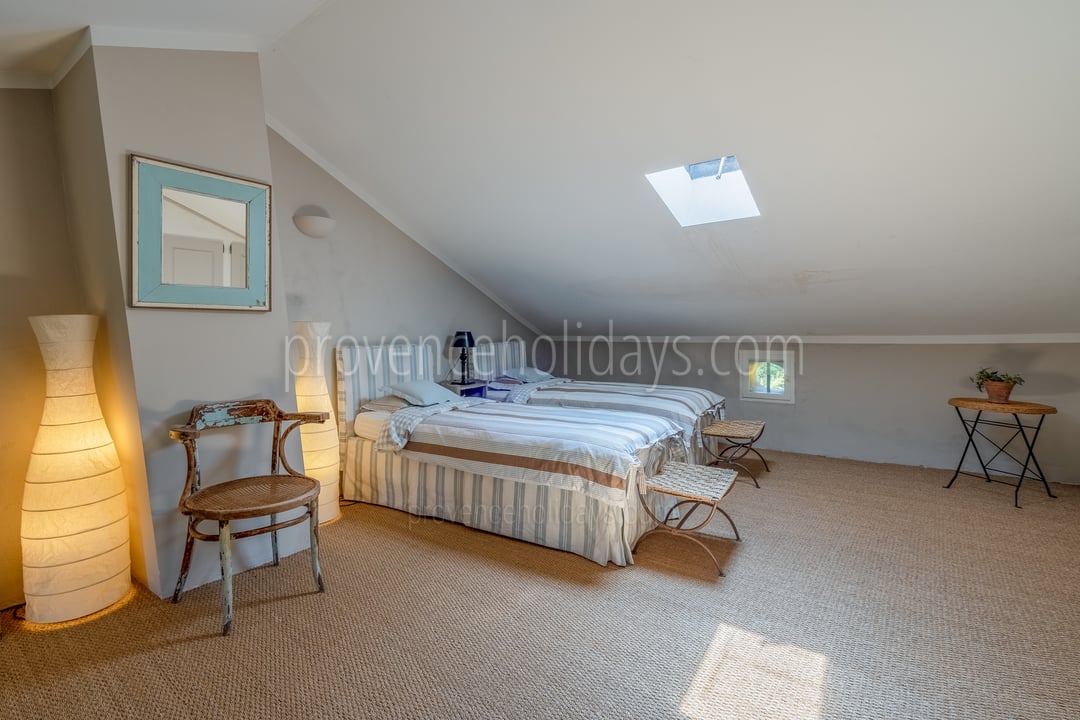 4 - Le Mas René: Villa: Bedroom