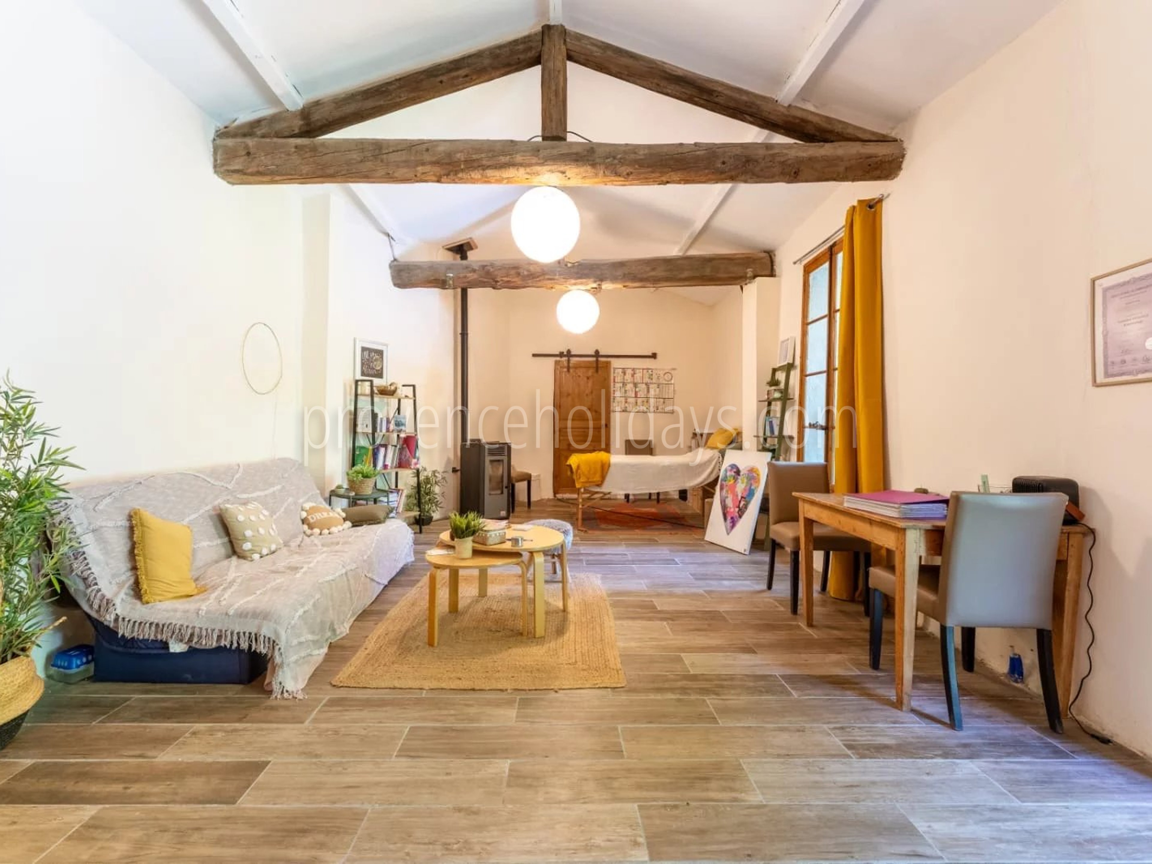 17 - Stone bastide in Ansouis: Villa: Interior
