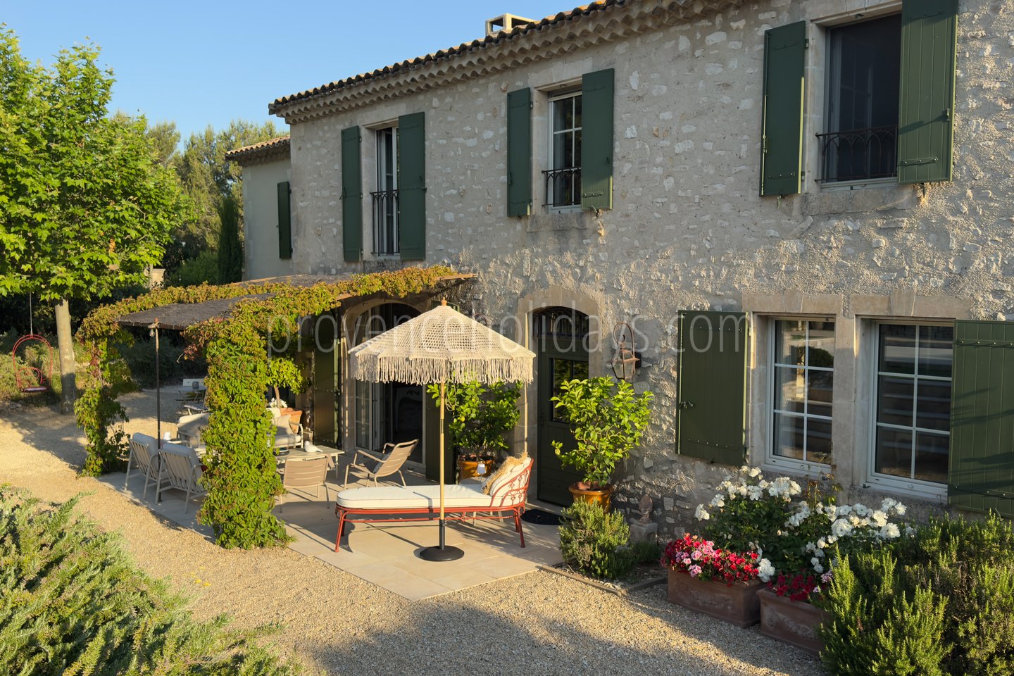 69 - Le Mas de la Cabro: Villa: Exterior