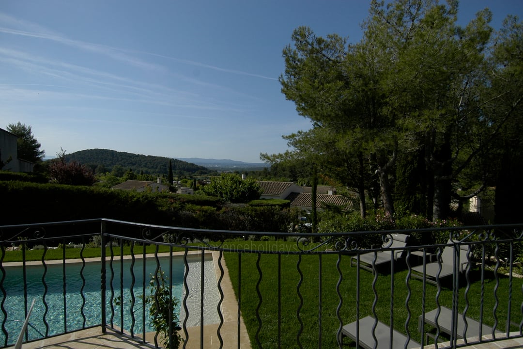 28 - Villa des Pins: Villa: Exterior