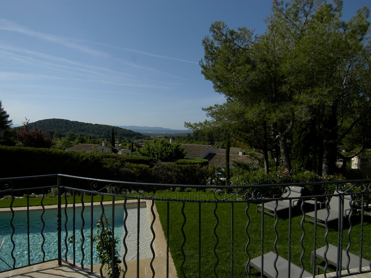 28 - Villa des Pins: Villa: Exterior