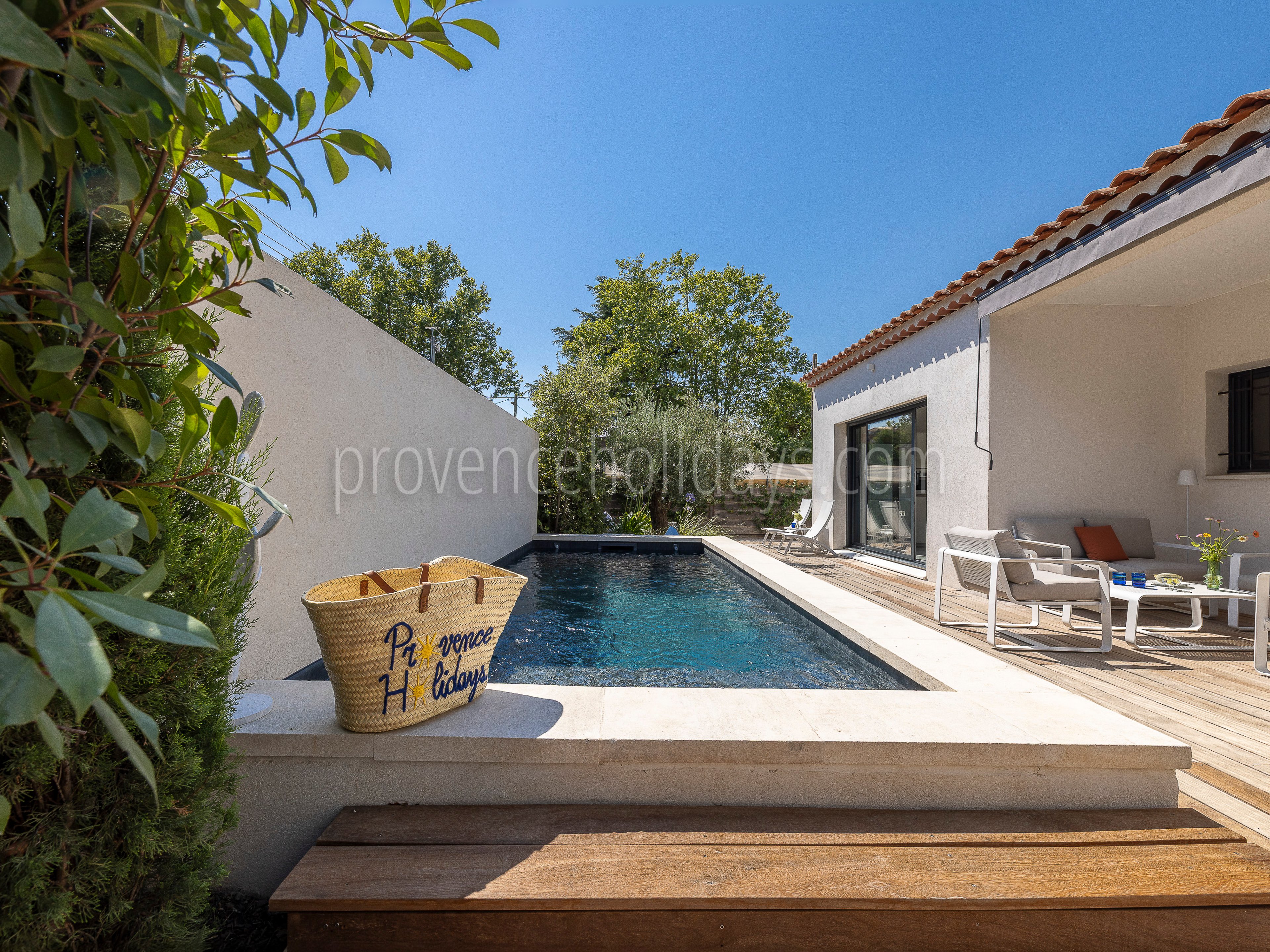 22 - Villa des Cigales: Villa: Pool