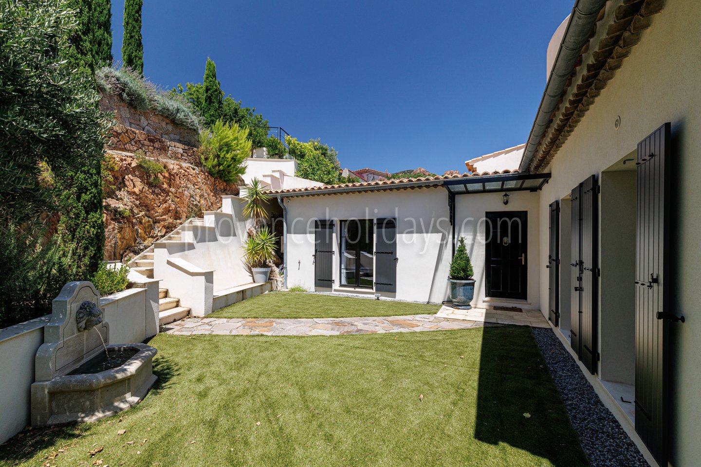 19 - Villa du Rocher: Villa: Exterior