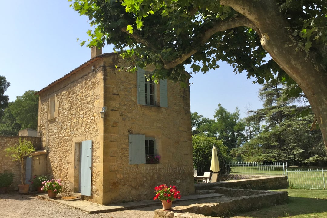 30 - Bastide du Luberon: Villa: Interior