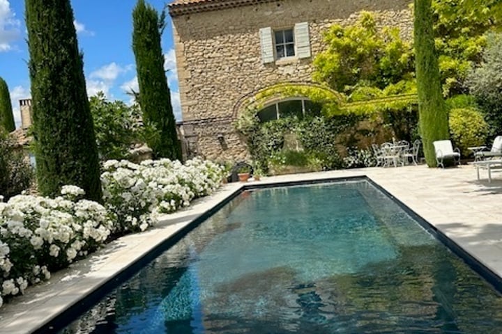 A luxurious Provençal retreat with a private pool