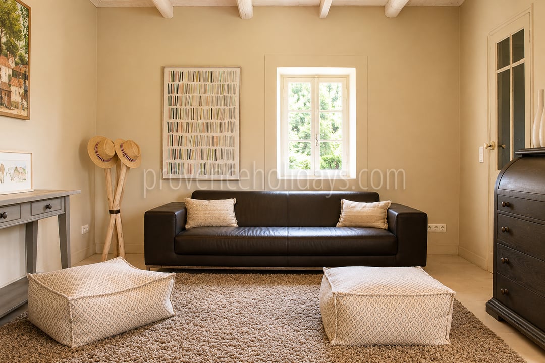 25 - Bauernhaus mit Blick auf den Luberon: Villa: Interior