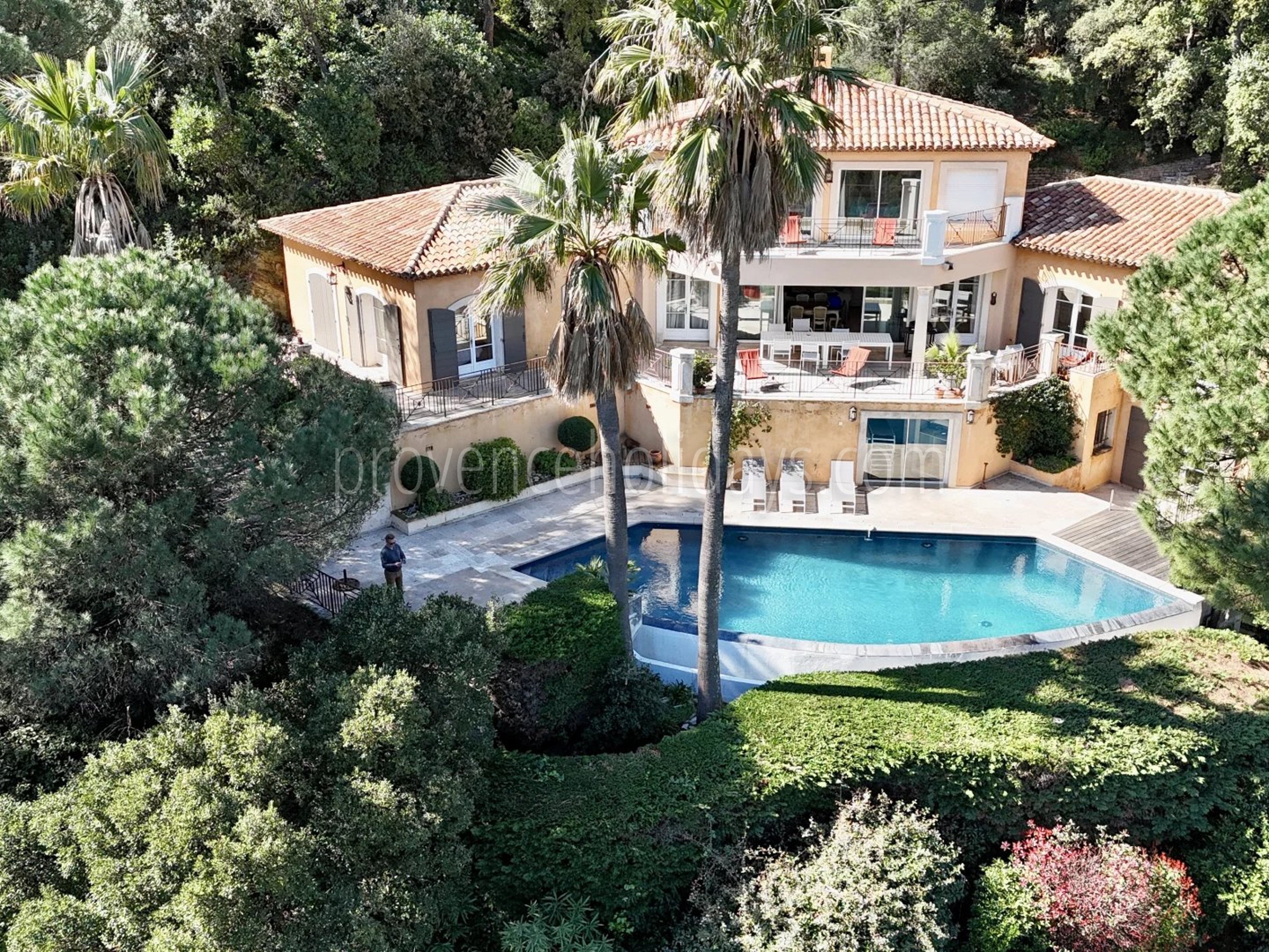 35 - Villa mit Kamin in Cavalaire-sur-Mer: Villa: Pool