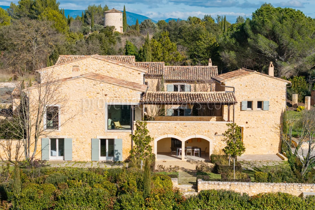 23 - Provençal residence in Bonnieux: Villa: Exterior