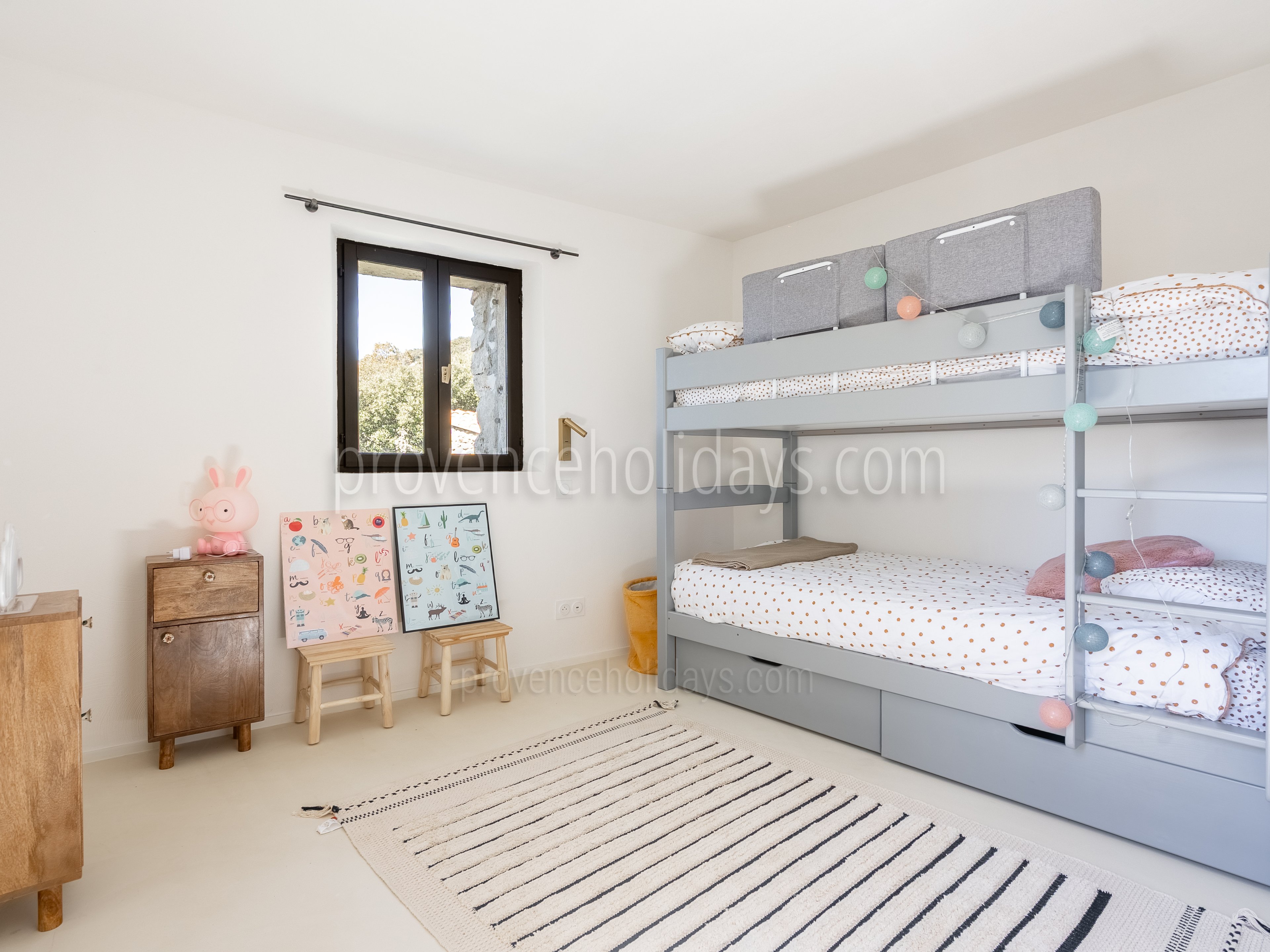27 - Mas de la Rouquette: Villa: Bedroom