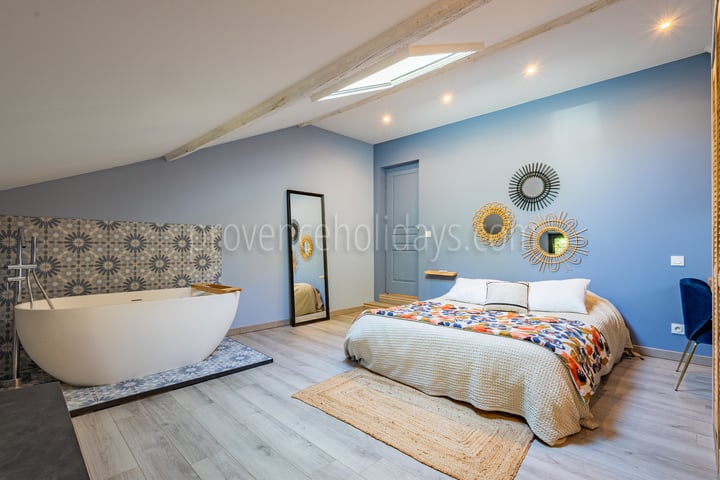 53 - L\'Atelier Provençal: Villa: Bedroom