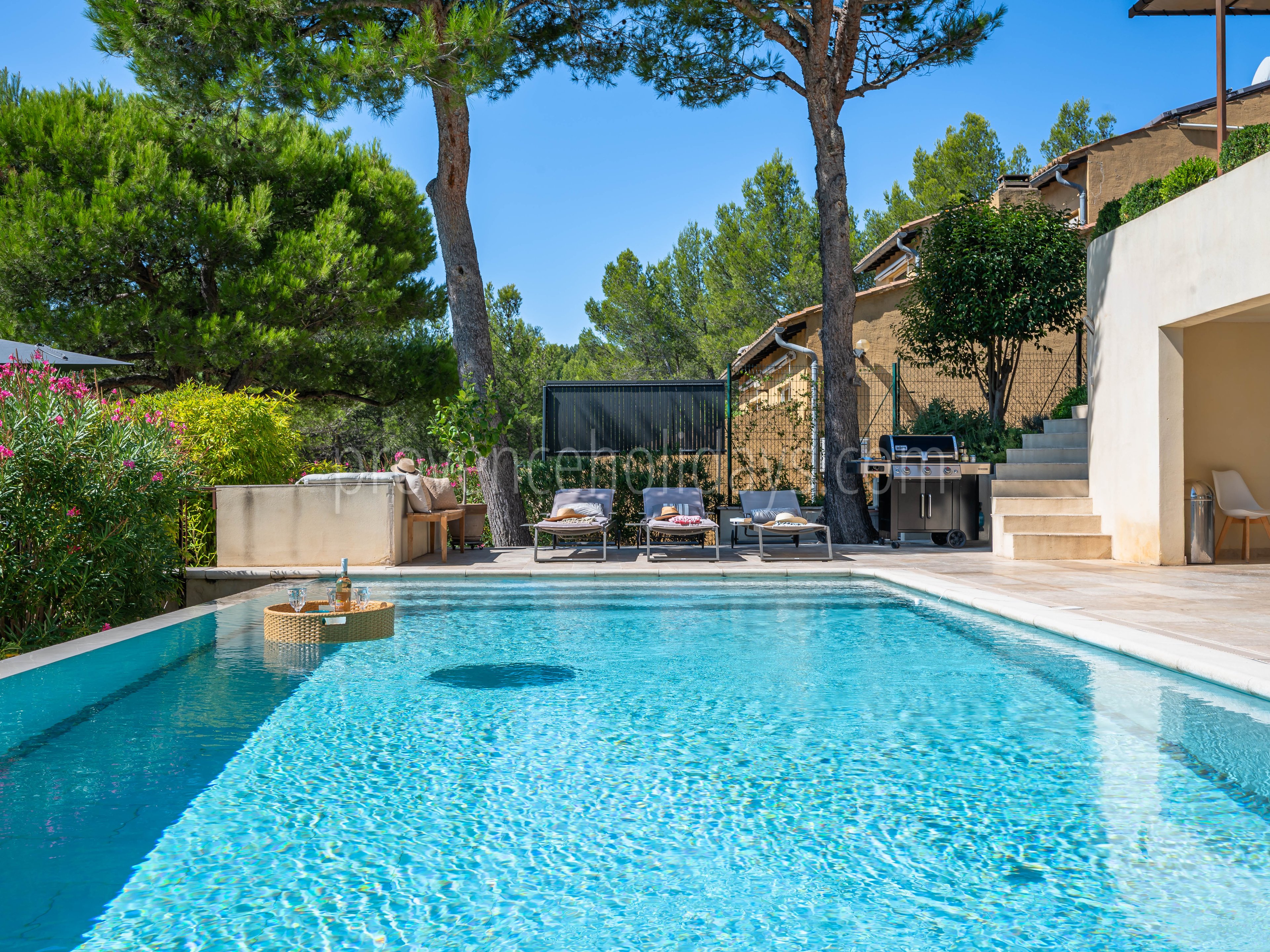 81 - La Pinède: Villa: Pool
