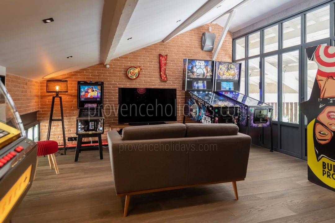 7 - Mas des Étoiles: Villa: Interior