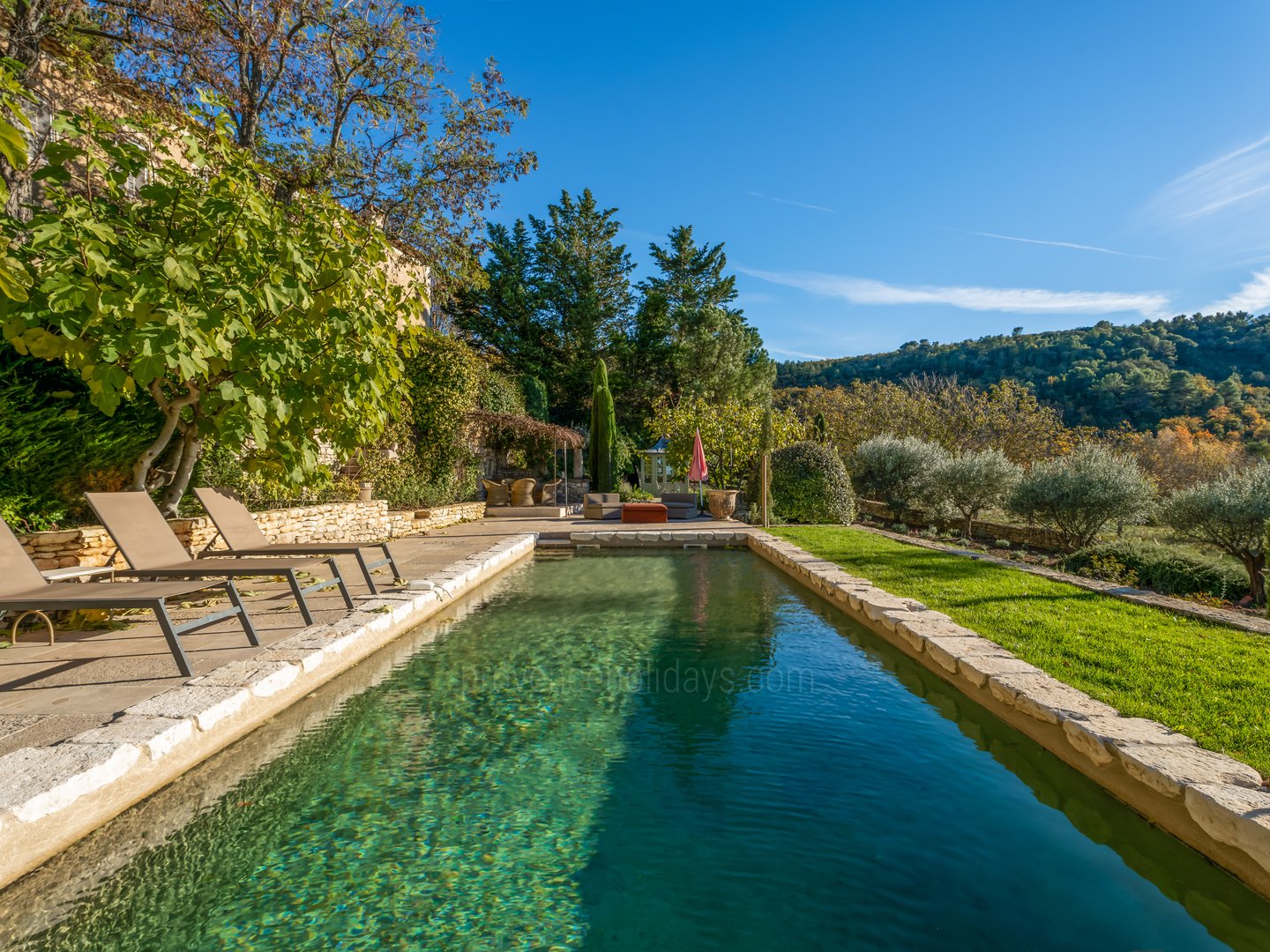 2 - 18e-eeuwse Bastide met uitzicht op de Luberon te koop - Bonnieux: Villa: Exterior