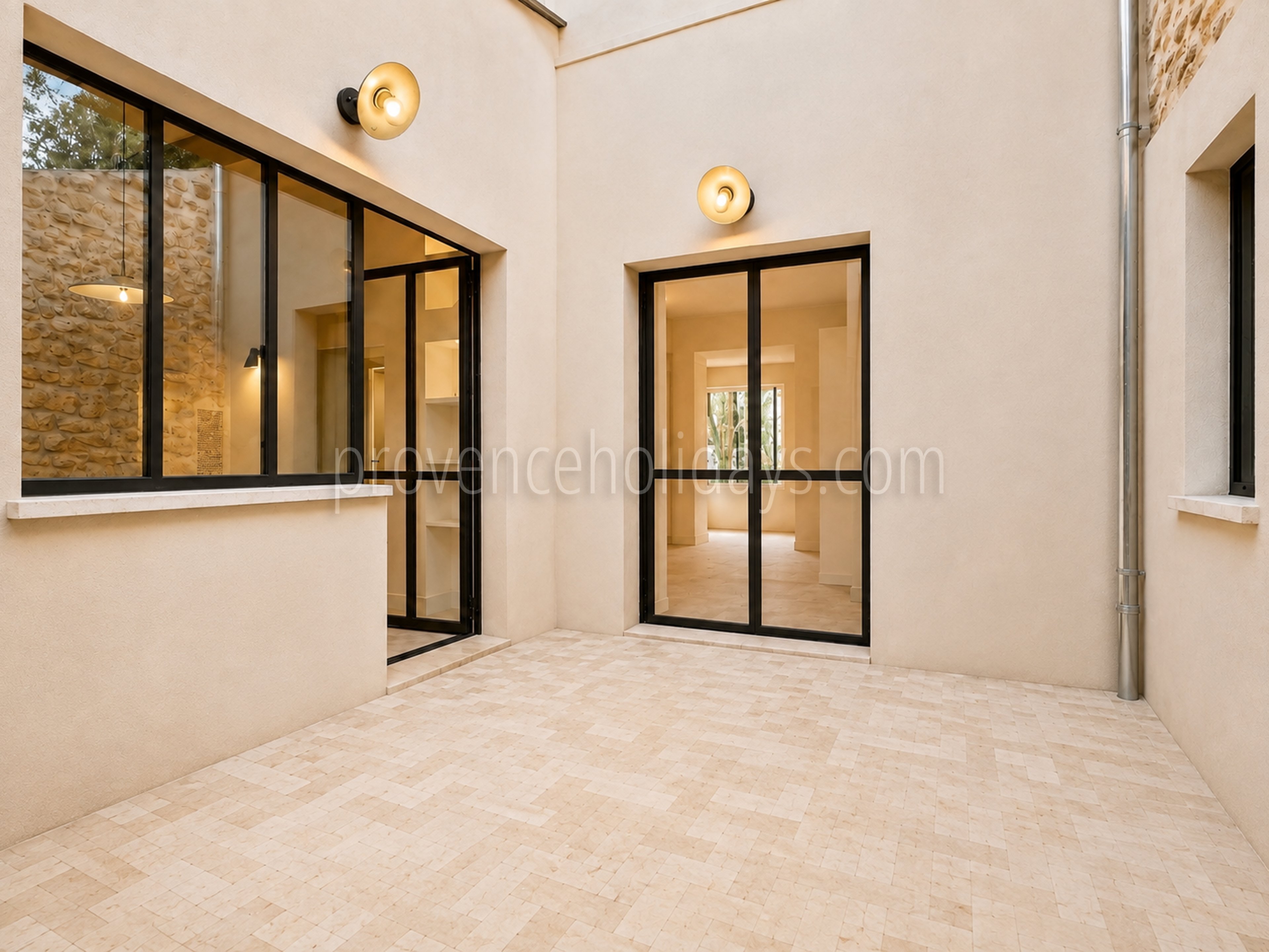 7 - Renoviertes Dorfhaus in Maussane-les-Alpilles: Villa: Exterior
