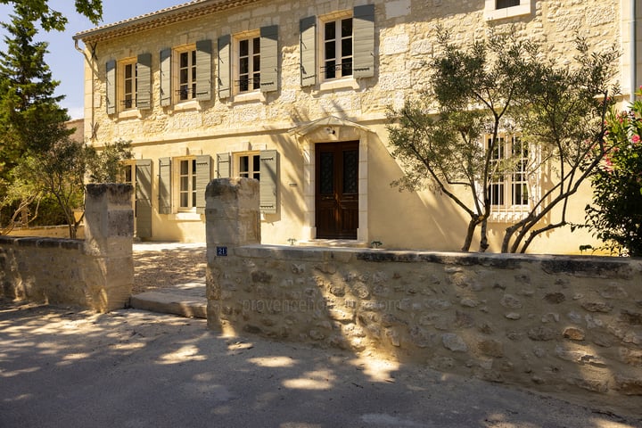 Maison historique au coeur de Maussane-les-Alpilles