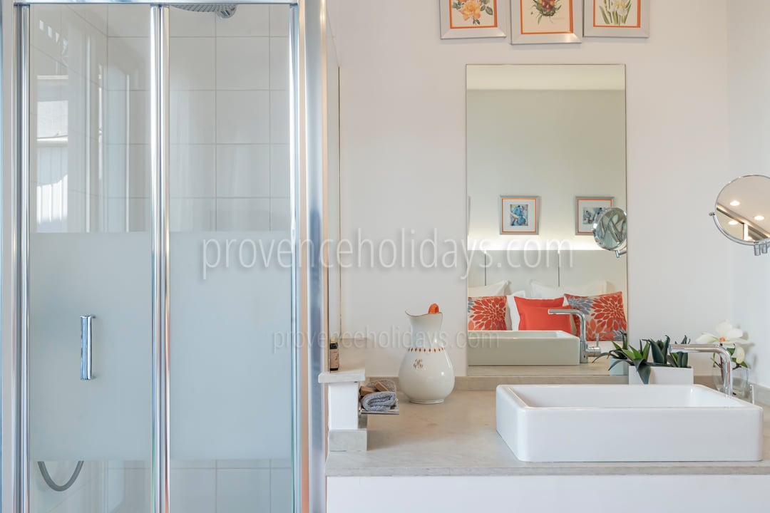 49 - Villa Marine: Villa: Bathroom