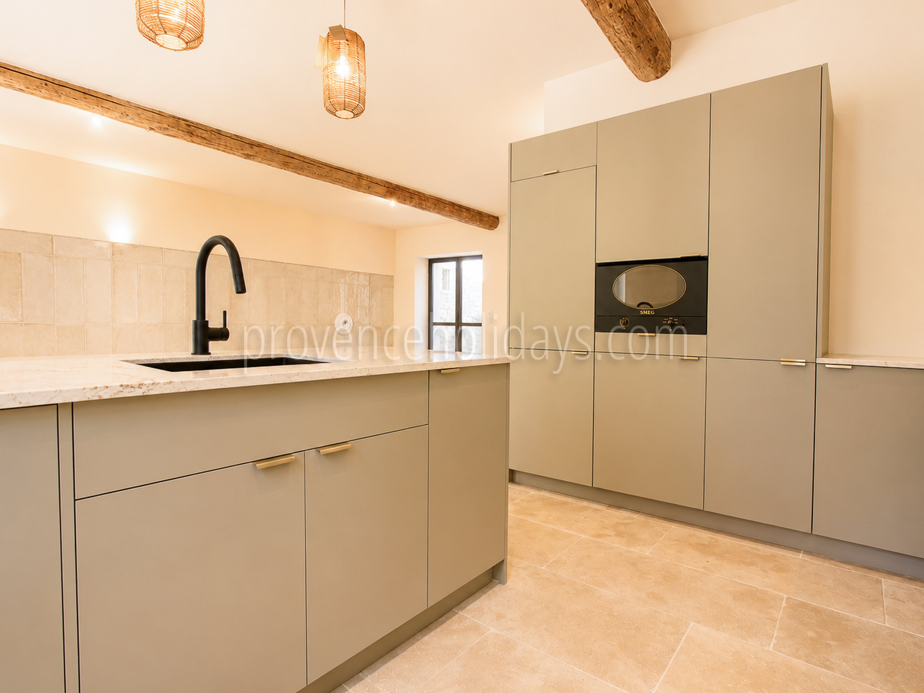 13 - Renoviertes Dorfhaus in Maussane-les-Alpilles: Villa: Interior