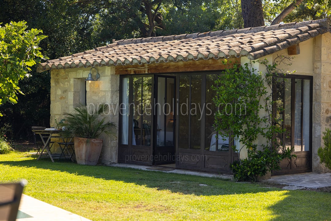 55 - Mas du Rosier: Villa: Exterior