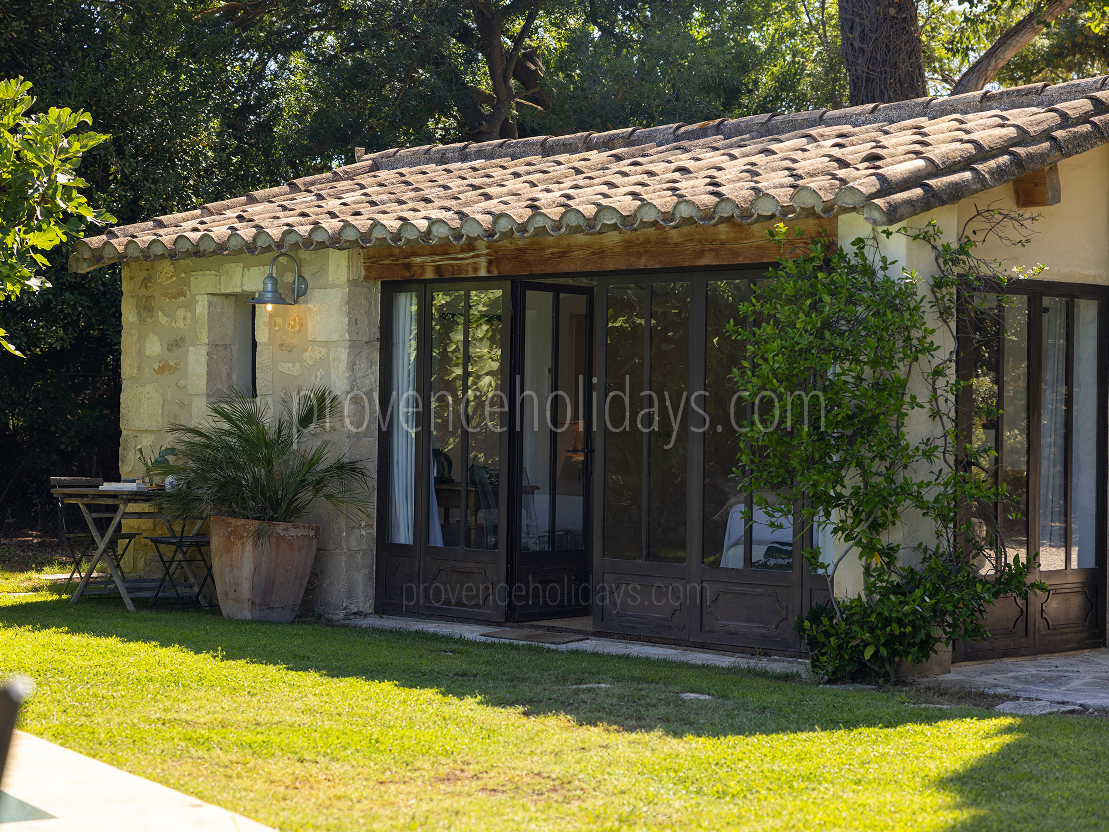 55 - Mas du Rosier: Villa: Exterior