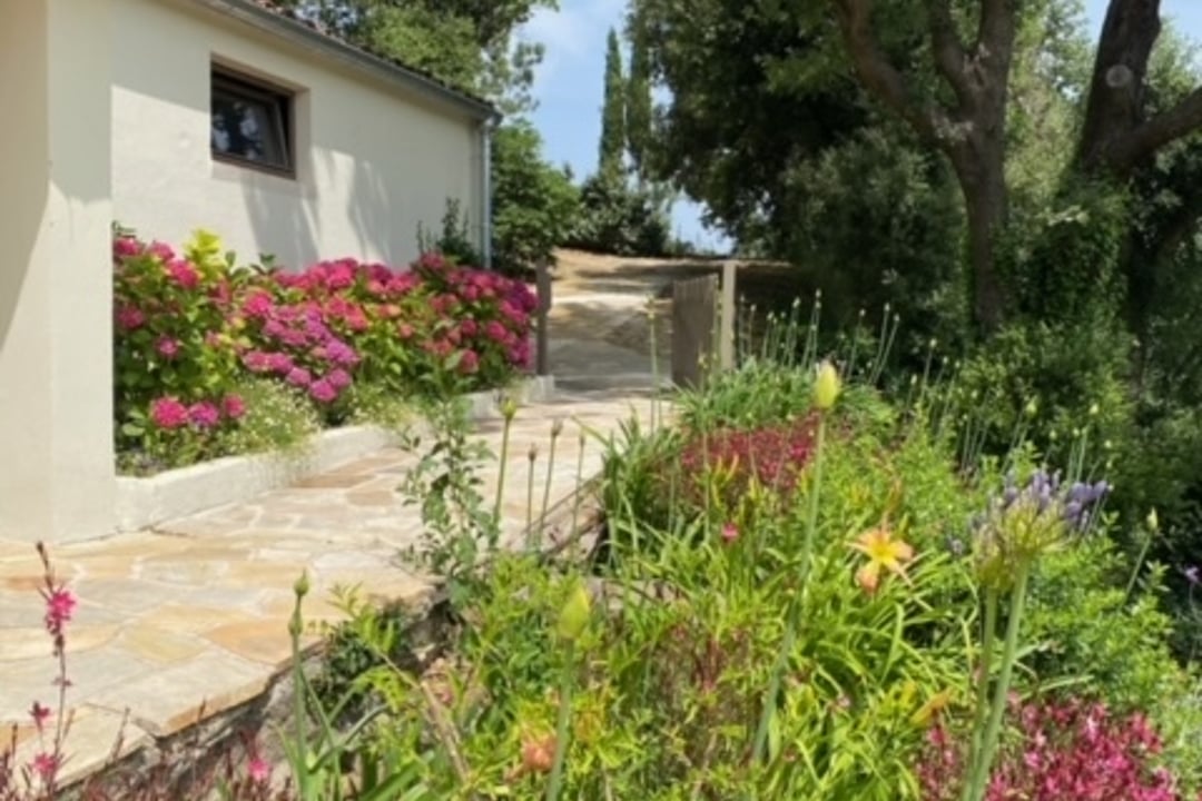 46 - Villa Secrète : Villa: Exterior