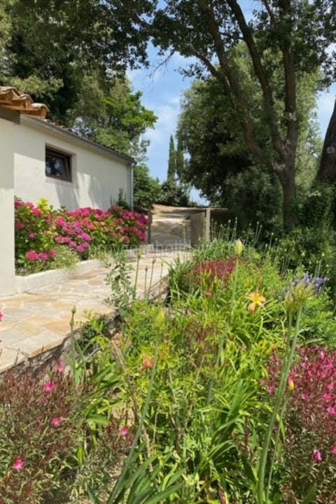 46 - Villa Secrète : Villa: Exterior