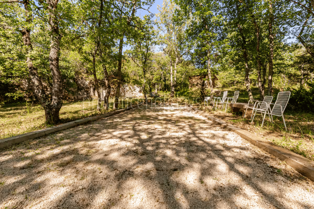 42 - Les Vues du Luberon: Villa: Exterior