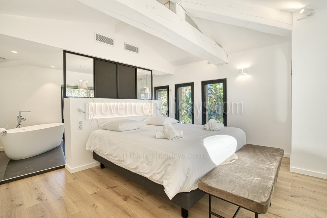 7 - Villa Neptune: Villa: Bedroom