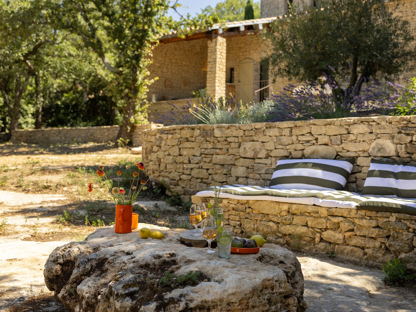 15 - Mas des Chênes Blancs: Villa: Exterior