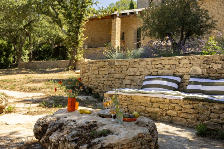 15 - Mas des Chênes Blancs: Villa: Exterior