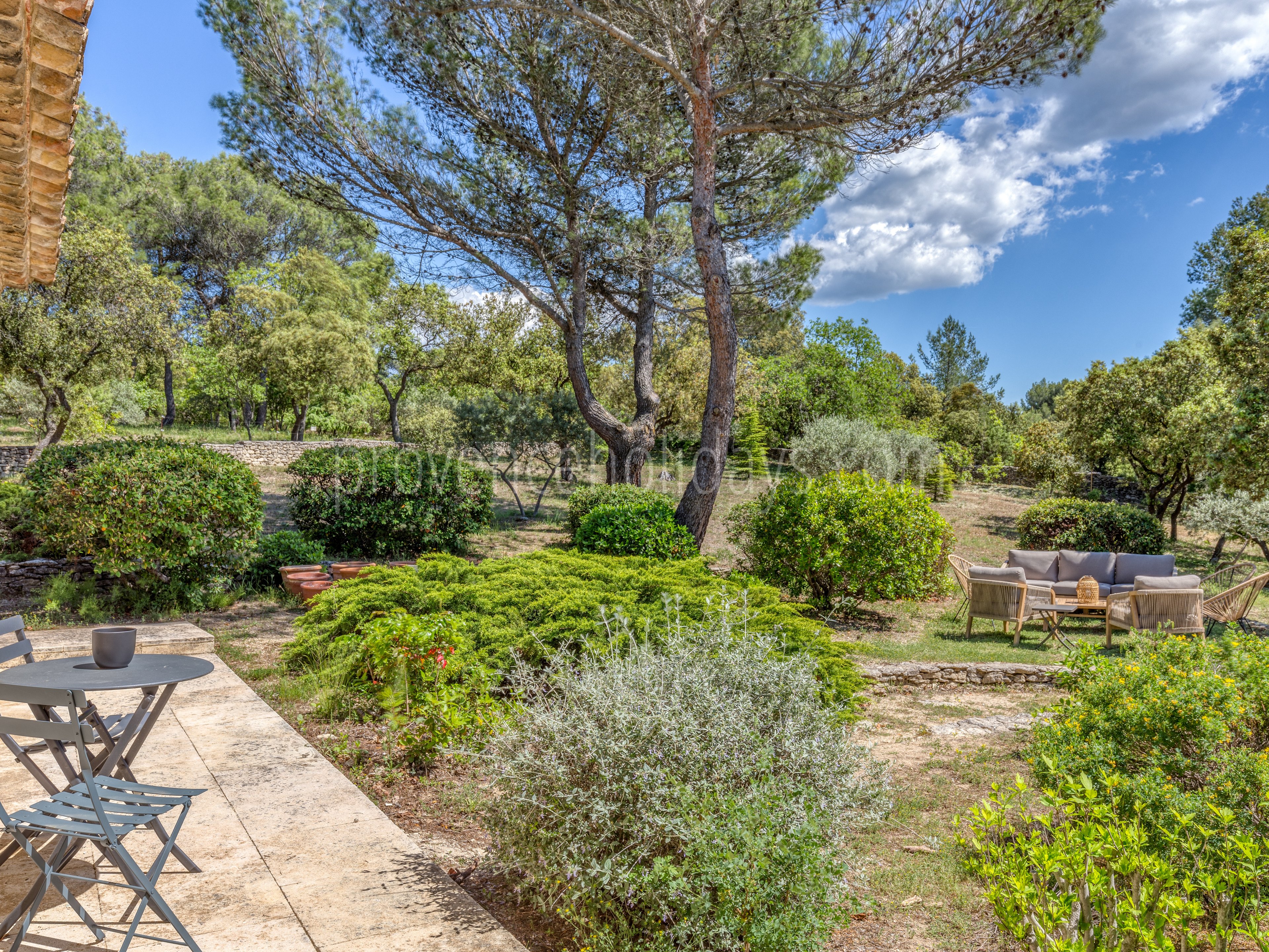 19 - L\'Escapade en Provence: Villa: Exterior