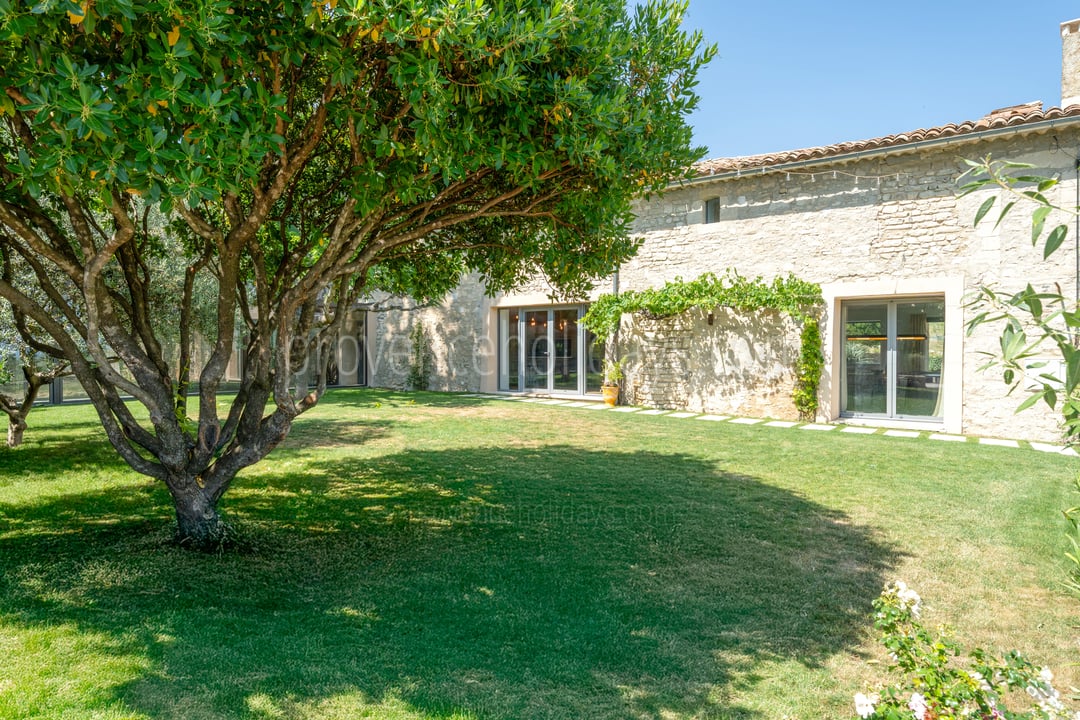 47 - Domaine de la Bouisse: Villa: Exterior