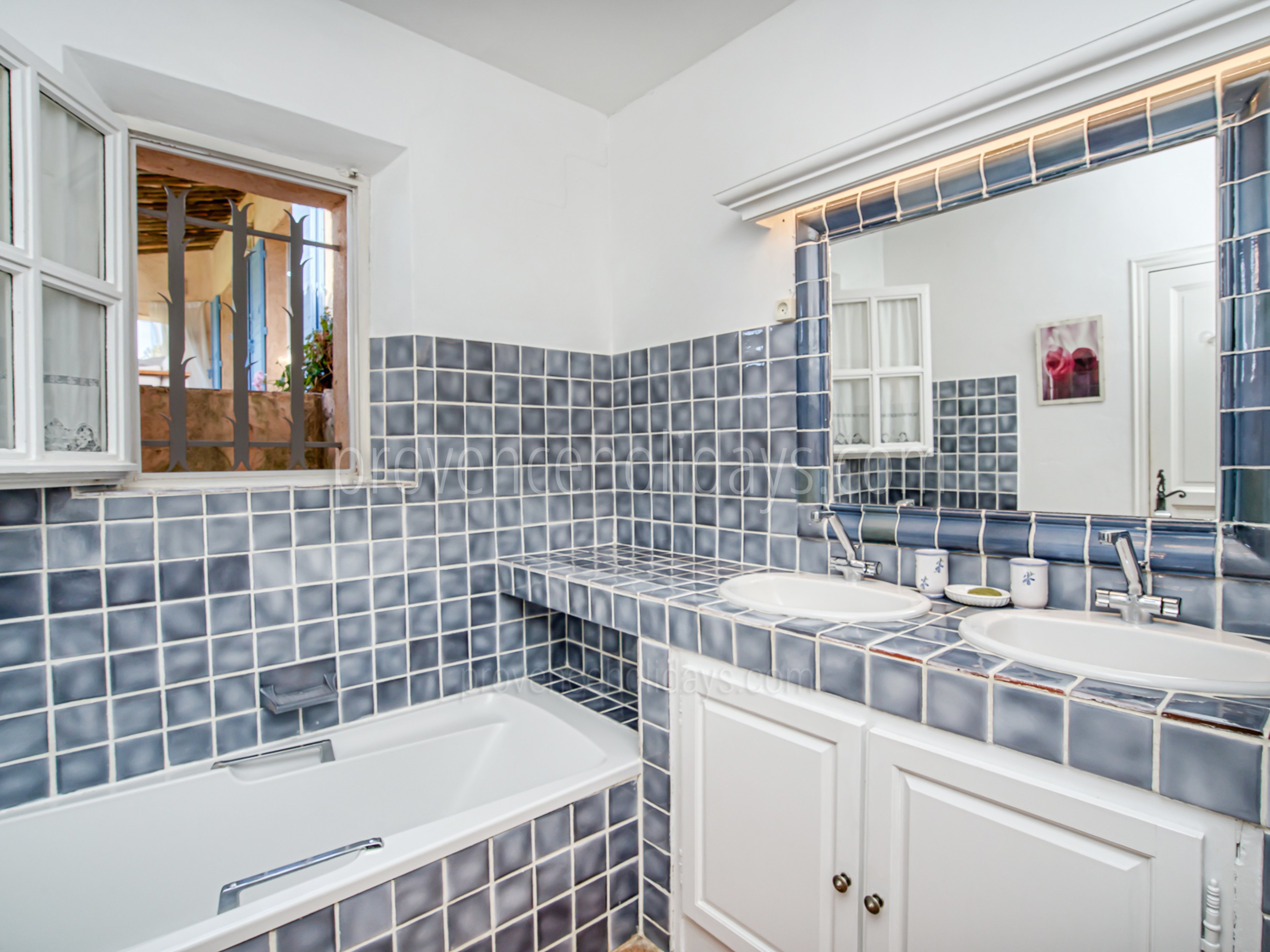 26 - Maison Jaspe: Villa: Bathroom