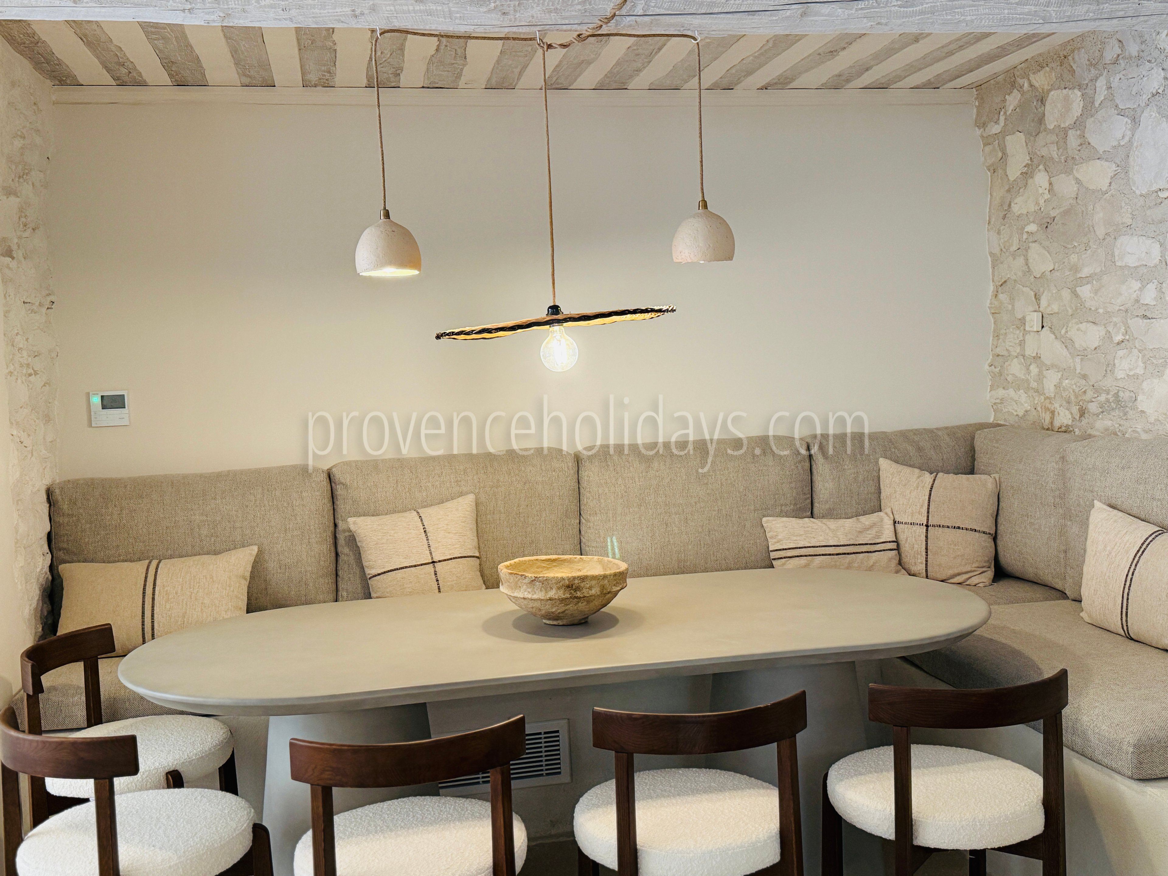 14 - Renovated farmhouse on the outskirts of Eygalières: Villa: Interior